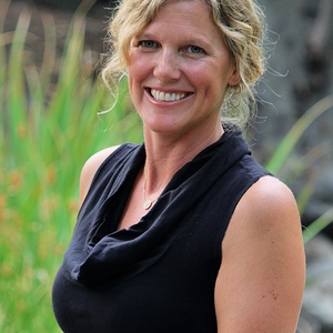Jenn Collins's avatar