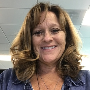 Lori  Tuller's avatar