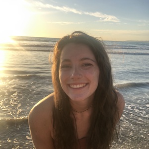 chloe trecek's avatar