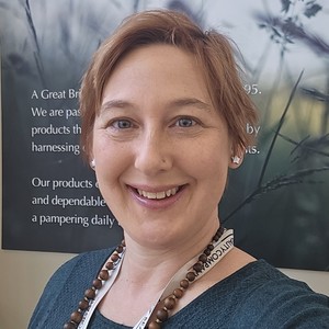 Helen Curel's avatar