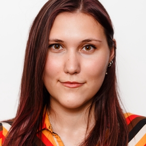 Larisa Marian's avatar