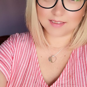 Tania Caprar's avatar