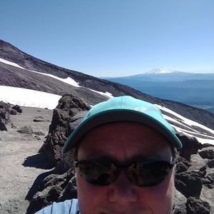 Elizabeth Cole's avatar