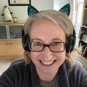 Lynn Hacker's avatar