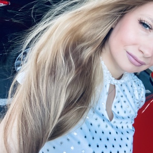 Heather Bayze's avatar