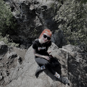 Sarah LeBret's avatar