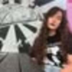 Julia Davis's avatar