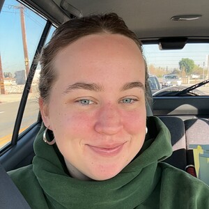 Cait Rowland's avatar