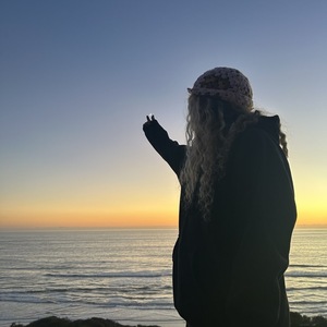 Amanda Everett's avatar