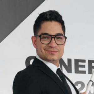 Carlos Reyes's avatar