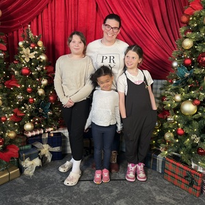 Elizabeth Overholt's avatar