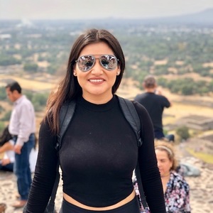 Lucy Vega's avatar