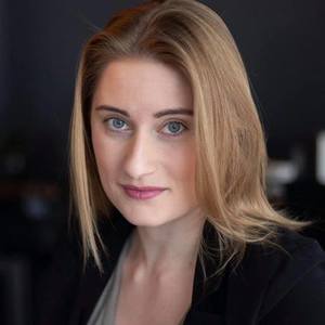 Angelina Courtney's avatar